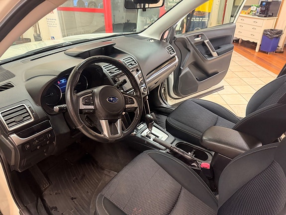Subaru Forester 8 of 14