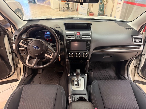 Subaru Forester 9 of 14