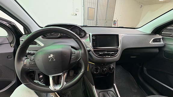 Peugeot 2008 10 of 18