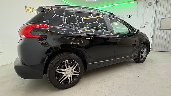 Peugeot 2008 7 of 18