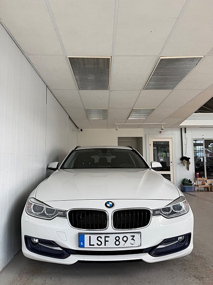 BMW 318d 7 of 13