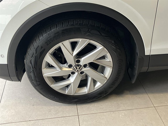 Volkswagen Tiguan 4 of 14