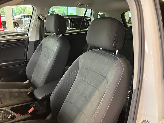 Volkswagen Tiguan 8 of 14