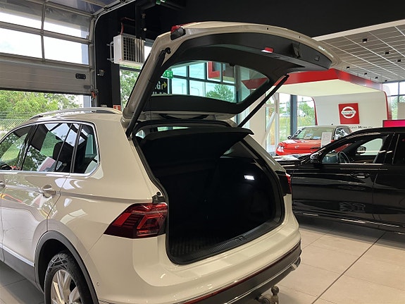 Volkswagen Tiguan 5 of 14