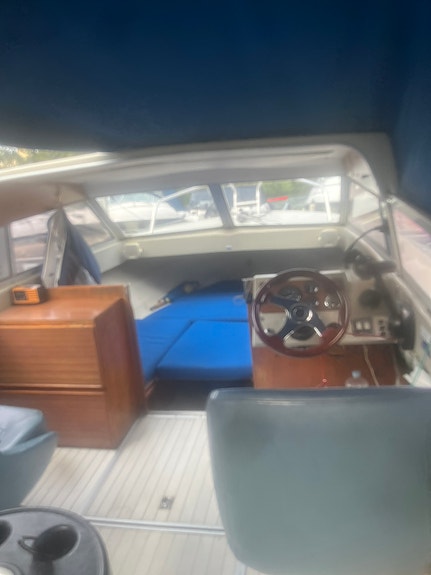 Draco 20HT Mercruiser 3 of 5