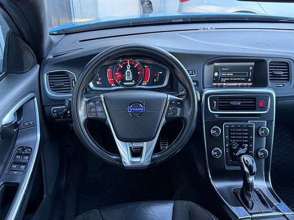 Volvo V60 11 of 18