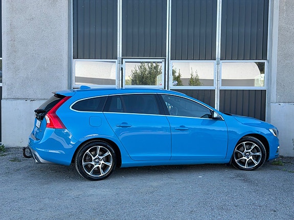 Volvo V60 4 of 18