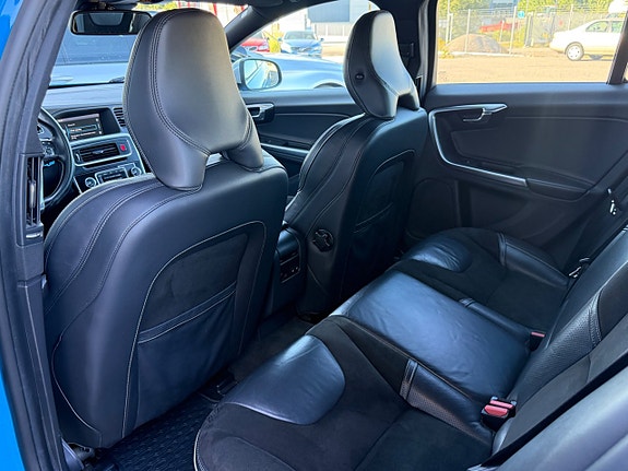 Volvo V60 12 of 18