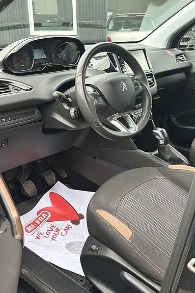 Peugeot 208 6 of 6