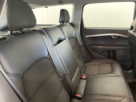 Volvo V70 11 of 20