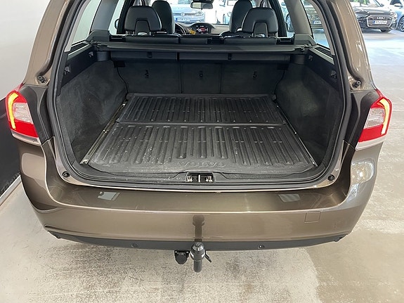 Volvo V70 8 of 20