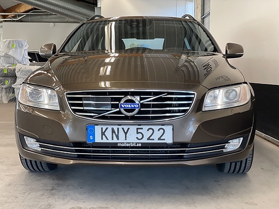 Volvo V70 2 of 20