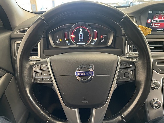 Volvo V70 13 of 20