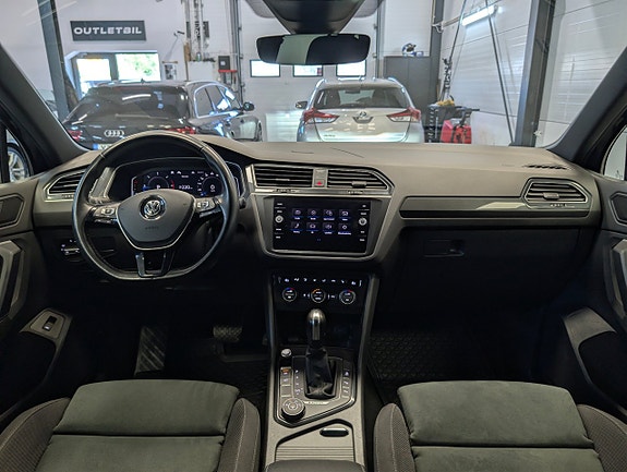 Volkswagen Tiguan 10 of 27