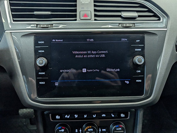 Volkswagen Tiguan 25 of 27