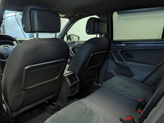 Volkswagen Tiguan 16 of 27