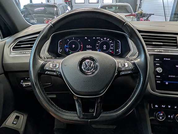 Volkswagen Tiguan 13 of 27