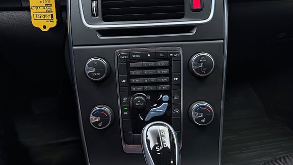 Volvo V60 21 of 30