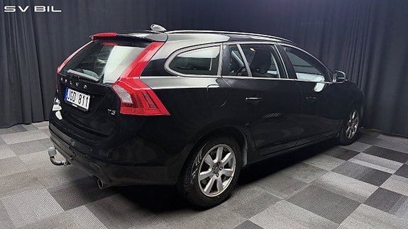 Volvo V60 5 of 30