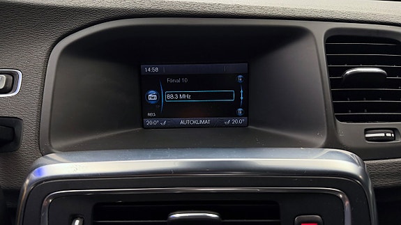Volvo V60 22 of 30