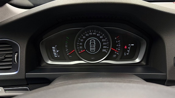 Volvo V60 18 of 30
