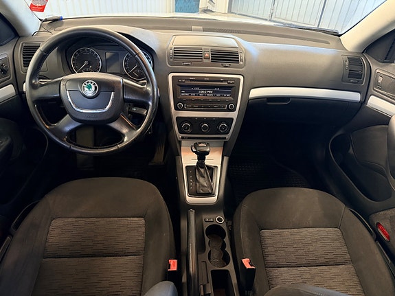 Skoda Octavia 9 of 14