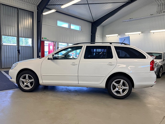 Skoda Octavia 3 of 5