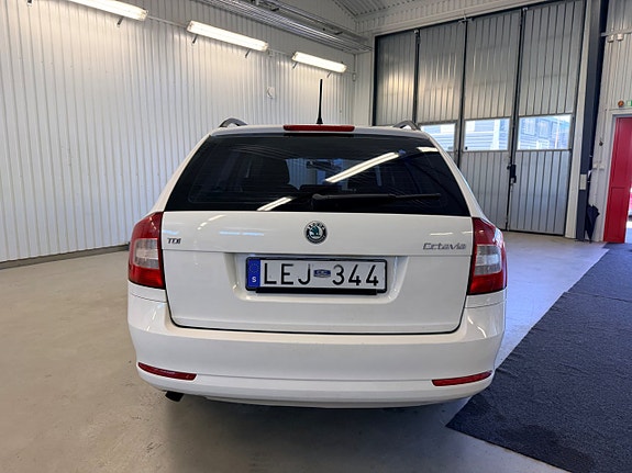 Skoda Octavia 7 of 14