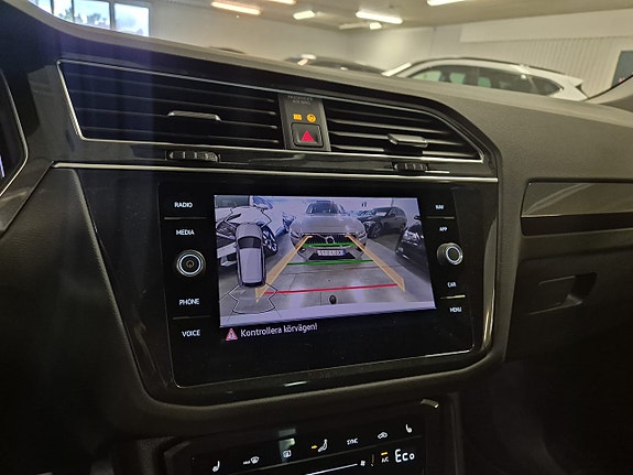Volkswagen Tiguan 13 of 18