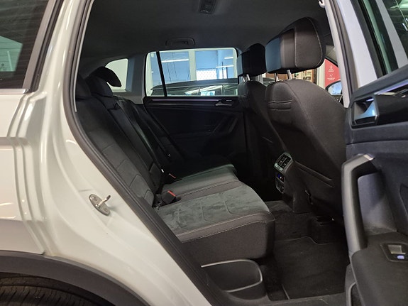 Volkswagen Tiguan 12 of 18