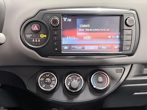 Toyota Yaris 15 of 23