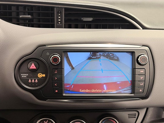 Toyota Yaris 16 of 23