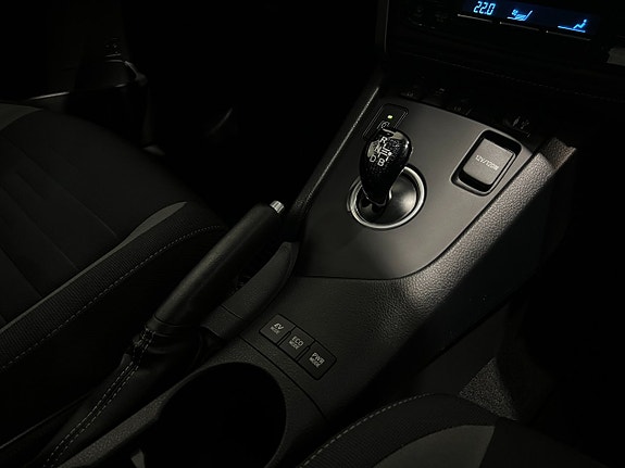 Toyota Auris 17 of 25