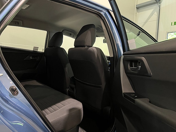 Toyota Auris 9 of 25