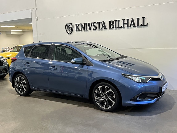 Toyota Auris 3 of 5