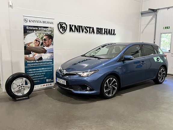 Toyota Auris 12 of 25