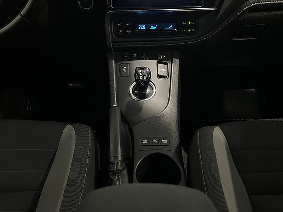 Toyota Auris 16 of 25