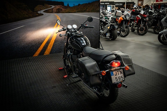 Triumph Bonneville T100 6 of 14
