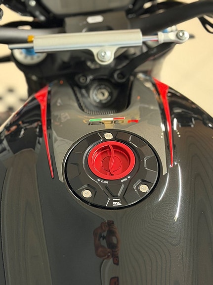 Ducati Monster 1200 R 10 of 14