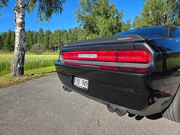 Dodge Challenger 5 of 5