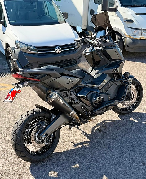 Honda X Adv 750 4 of 8