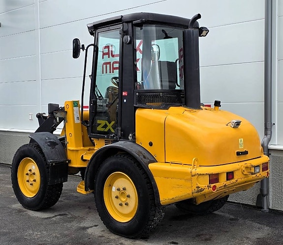 JCB 407 ZX 3 of 5