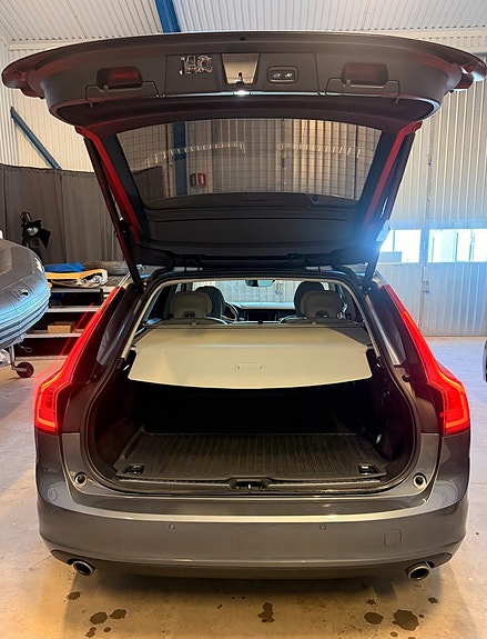 Volvo V90 13 of 13