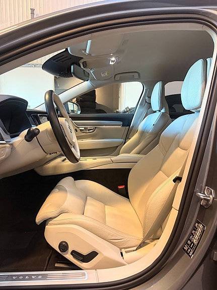 Volvo V90 7 of 13