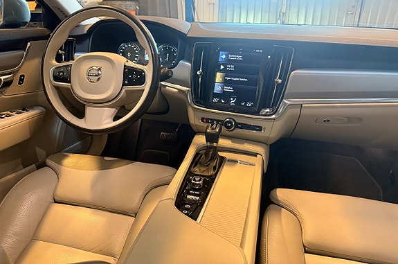Volvo V90 8 of 13