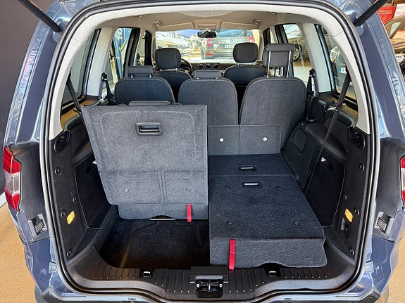Ford Galaxy 10 of 13