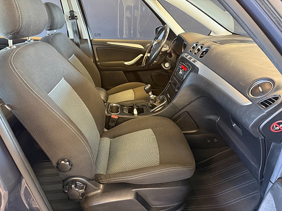 Ford Galaxy 12 of 13