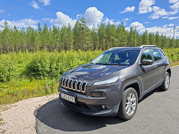 Jeep Cherokee 3 of 5