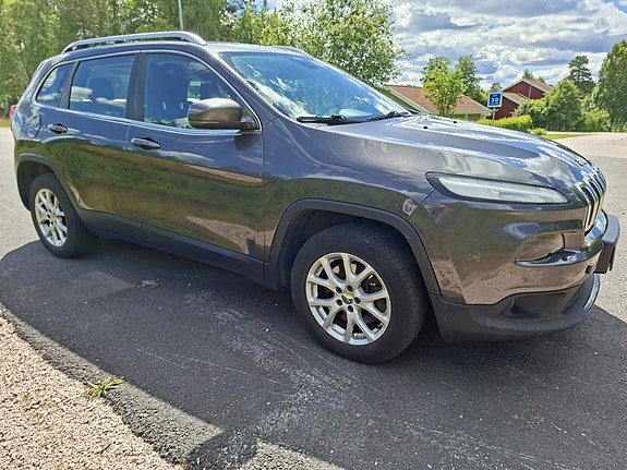 Jeep Cherokee 6 of 17