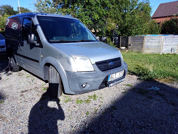Ford Transit Connect 2 of 5